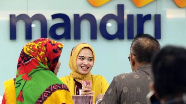 2 Temui Petugas Customer Service Mandiri